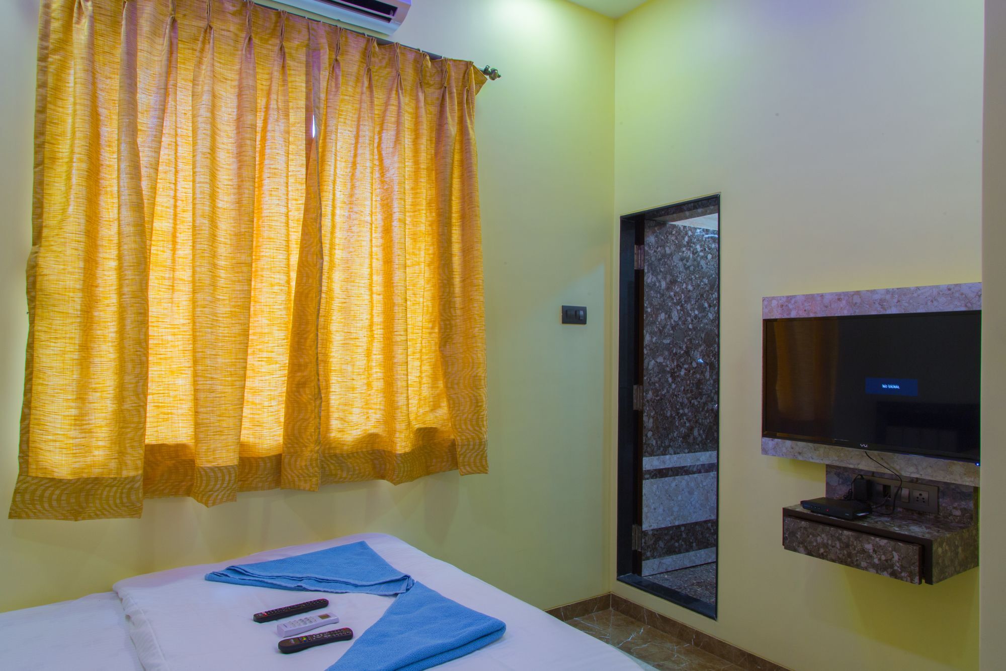 Hotel Tourister Mumbai Kültér fotó